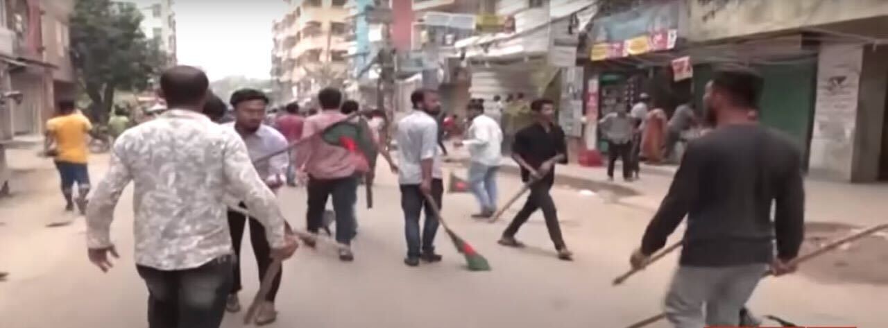 জাতীয় পতাকার অবমাননা- বিএনপির বিক্ষোভে